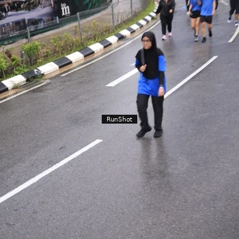 Runner Photo 7943840