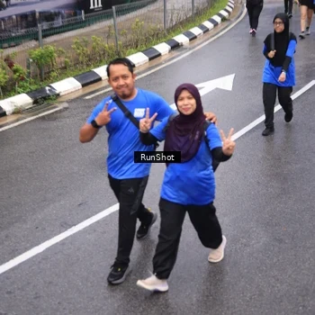 Runner Photo 7943843