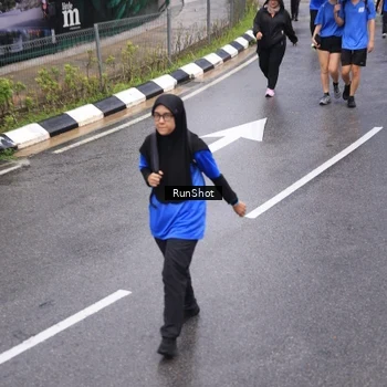 Runner Photo 7943851