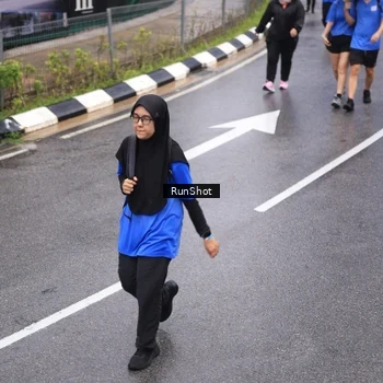 Runner Photo 7943854