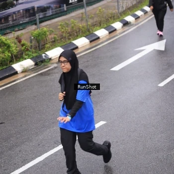 Runner Photo 7943862