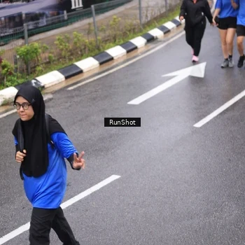 Runner Photo 7943863