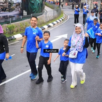 Runner Photo 7943866