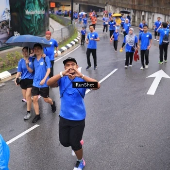 Runner Photo 7943893