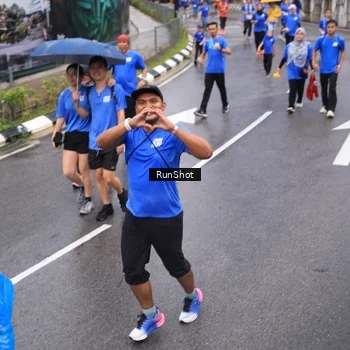 Runner Photo 7943896