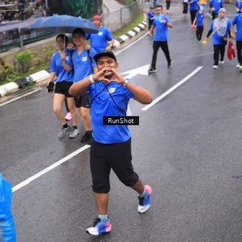 Runner Photo 7943898