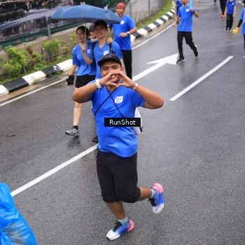Runner Photo 7943900