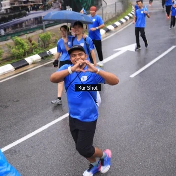 Runner Photo 7943902