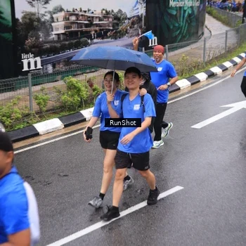 Runner Photo 7943905