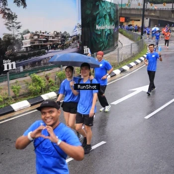 Runner Photo 7943908