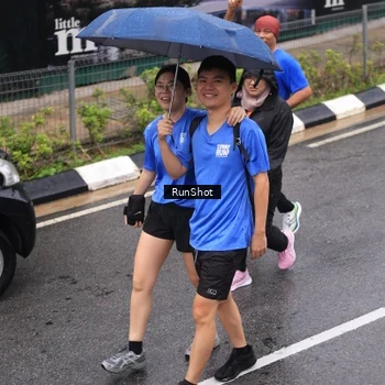 Runner Photo 7943912