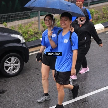 Runner Photo 7943915