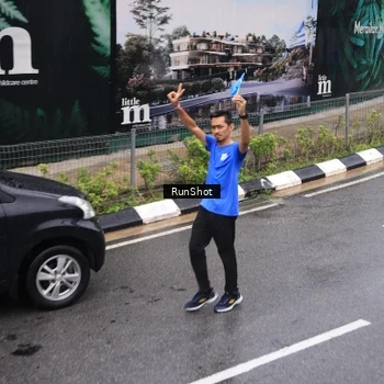 Runner Photo 7943948