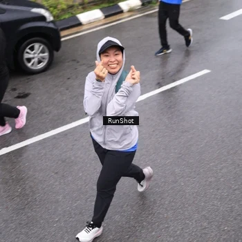 Runner Photo 7943950