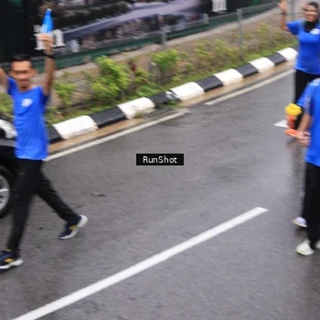 Runner Photo 7943959