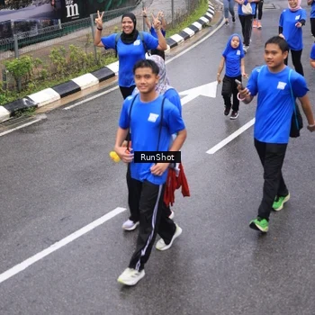 Runner Photo 7943963