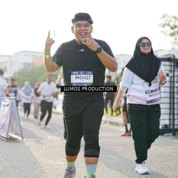 Runner Photo 7943964
