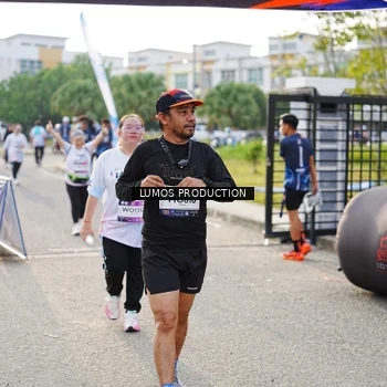 Runner Photo 7943968