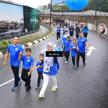 Runner Photo 7943971