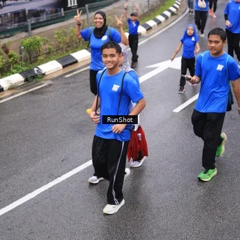 Runner Photo 7943972