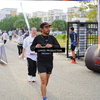 Runner Photo 7943977