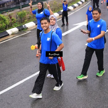 Runner Photo 7943982