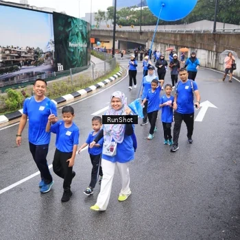 Runner Photo 7943988