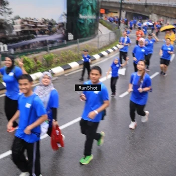 Runner Photo 7944001
