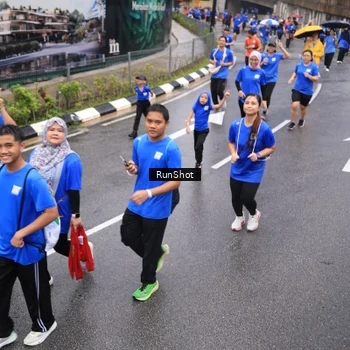 Runner Photo 7944009
