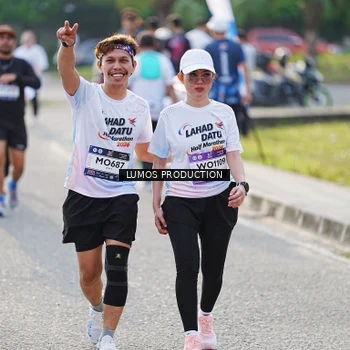 Runner Photo 7944011