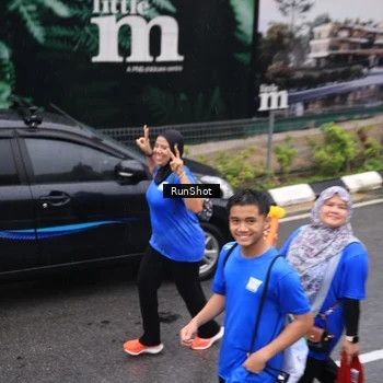 Runner Photo 7944012