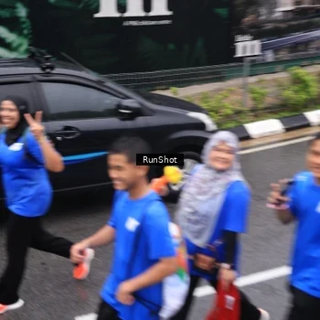 Runner Photo 7944024
