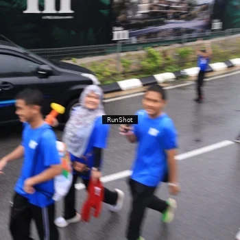 Runner Photo 7944026