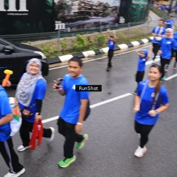 Runner Photo 7944028