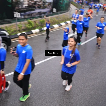 Runner Photo 7944030