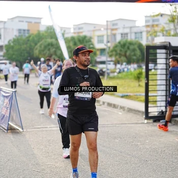 Runner Photo 7944031