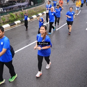 Runner Photo 7944037