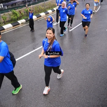 Runner Photo 7944040