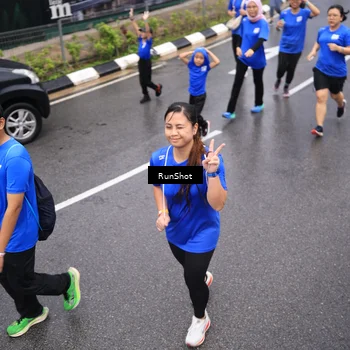 Runner Photo 7944042