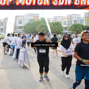 Runner Photo 7944060