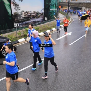 Runner Photo 7944087