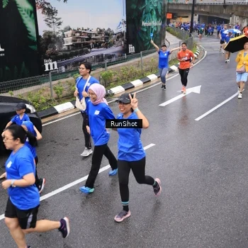 Runner Photo 7944091