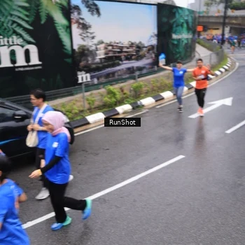 Runner Photo 7944107