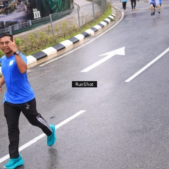 Runner Photo 7944125