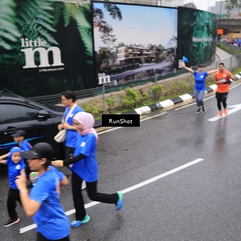 Runner Photo 7944138