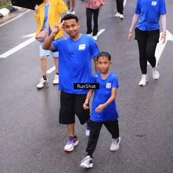 Runner Photo 7944142