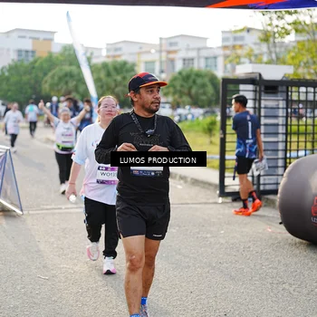 Runner Photo 7944145