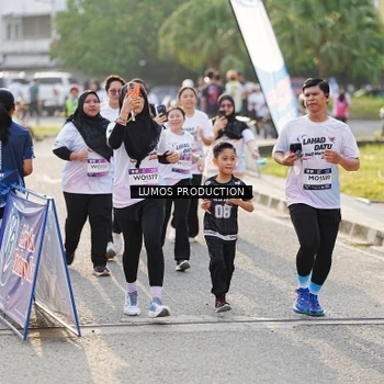 Runner Photo 7944146