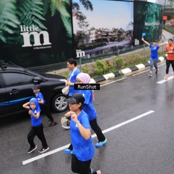 Runner Photo 7944156