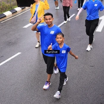 Runner Photo 7944157